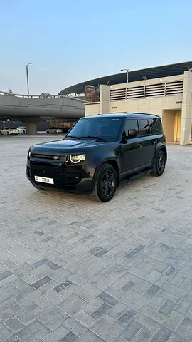 Defender 110 HSE P400 2023 - GCC Specs - understand warranty and Service Contract