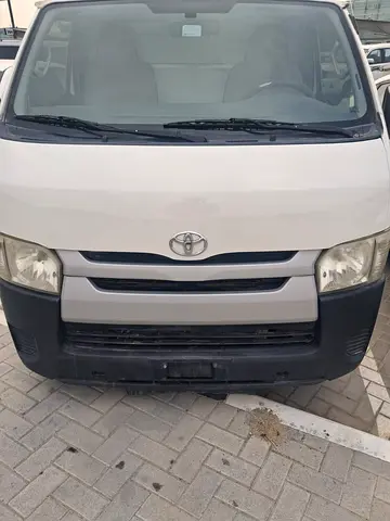 Toyota Hiace 2018 ( standard chiller)