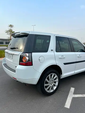 2014 LAND Rover LR2 photo 17