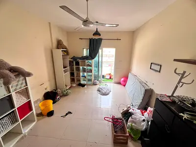 Master bedroom, 2 bathrooms, large area, close to McDonald's, easy access to Sharjah, Dubai and She