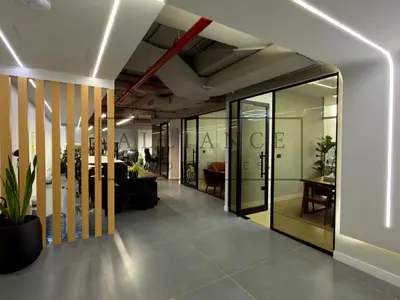 Premium Fitted Office | Vacant | Skyline Views