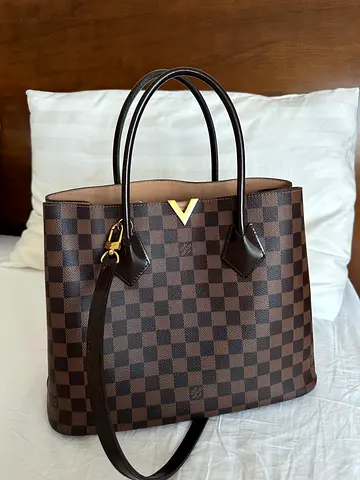 Louis Vuitton Damier Kensington