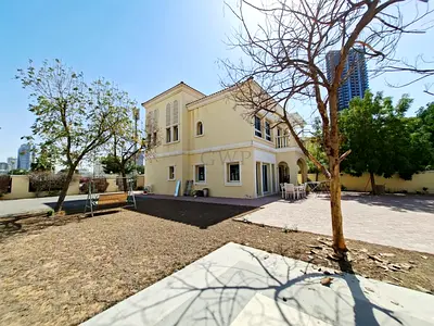 Best Price |Corner Villa |Freshly Painted |Ready