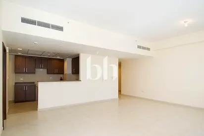 Lower Floor | Vacant soon | Spacious 1br | Balcony