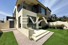 CORNER VILLA | VACANT | WELL MAINTAINED