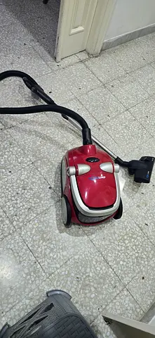 Red canister vacuum cleaner - good working condition