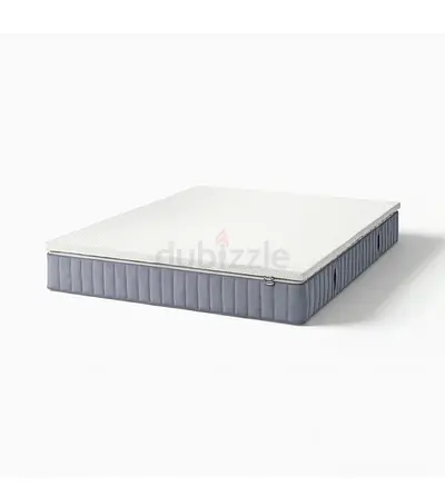 Double bed mattress in excellent condition, firm comfort, memory foam, almost unused