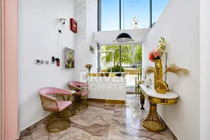 Established Ladies Salon | Vacant | Prime Location