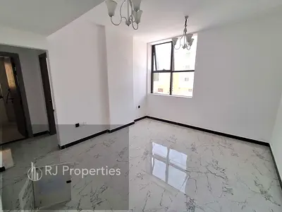 Brand new building - 1 BR apartment - family building - outside parking - easy access for Dubai - old muwailah