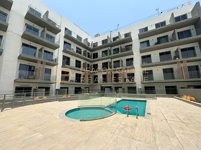 Pool View | Large Layout | Flexible cheques