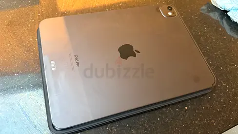 iPad Pro M4 11 inch 256GB with Magic Keyboard
