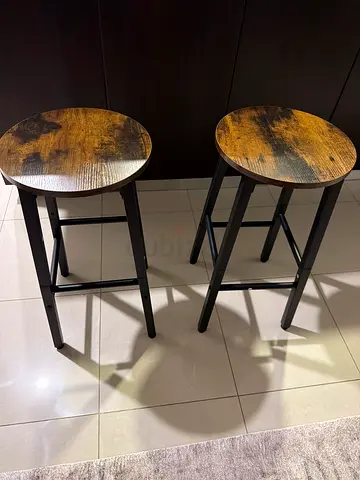 Set of 2 Wooden Round Bar Stools with Black Metal Legs