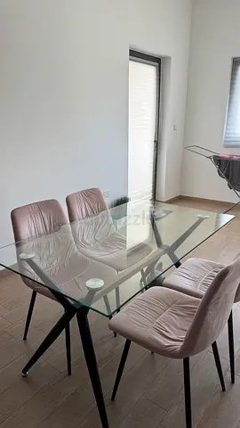 Modern 4-Seater Dining Set