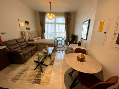 Cozy Living | Fully Furnished |Skyline View