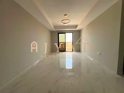 شقة غرفتين وصالة للايجار السنوي بالمويهات3 - بناية جديدة اول ساكن - غرفتين نوم ماستر - ستور - 3 حمام - خزائن بالحائط - مكيف مركزي - بلكون .