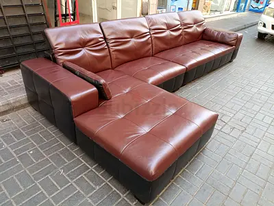 Large Brown Leather L-Shaped Sofa with Chaise - Good Condition