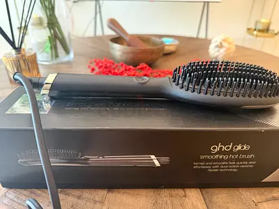GHD professional hot brush (with box and receipt)