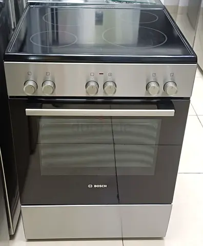 Bosch freestanding electric cooker with ceramic hob - good condition