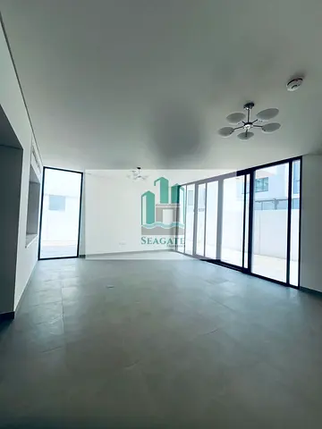 Luxury 3 Bedroom Waterfront Villa for Sale – Ajmal Makan, Sharjah