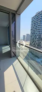 Spacious 1BR + Balcony | Stunning View | Good Deal