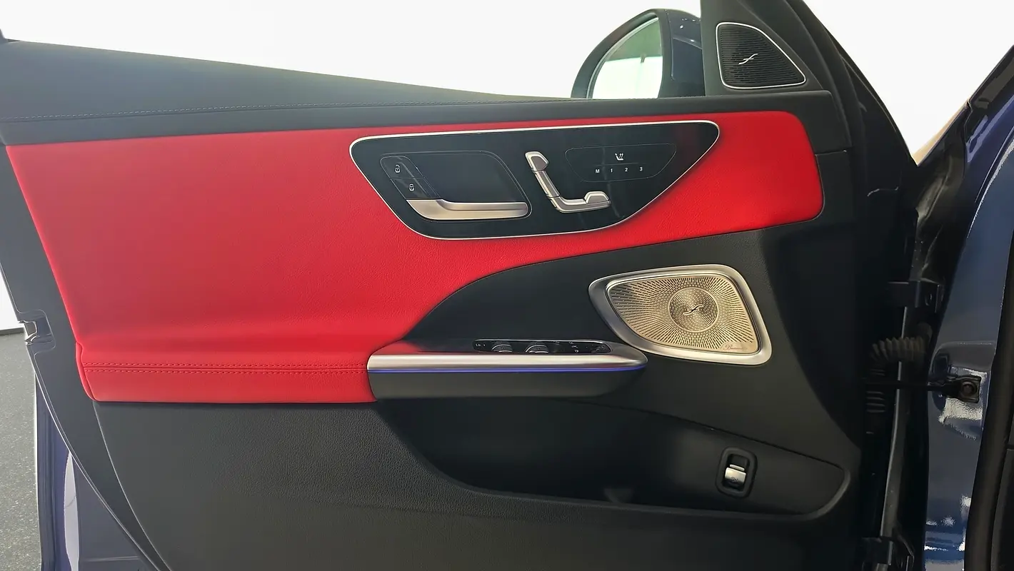 Mercedes-Benz C-Class 2025