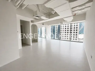 Stunning Canal Views | Modern Fit Out | Vacant