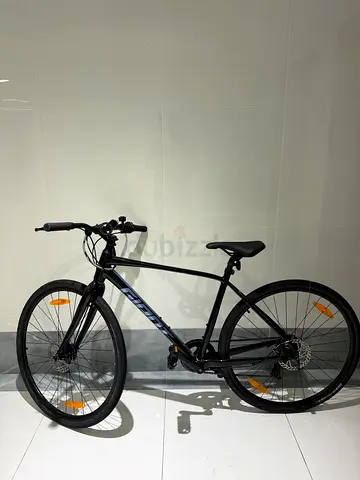 Used Giant hybrid bike - M size wheels, good condition
