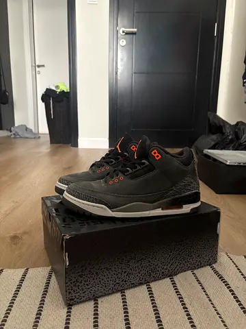 Air Jordan 3 retro “fear” 2023