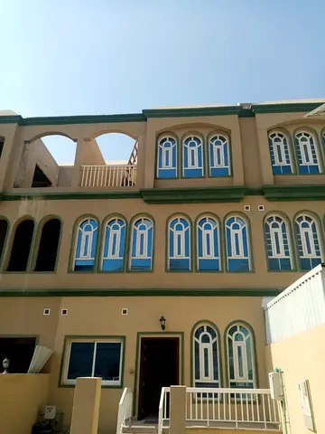🏡 عجمان  أب تاون أول ساكن - 🔹 مناسب للعائلات أو الموظفين 📍 موقع مميز  أول عجمان ، قريب لي  شارع الشيخ محمد بن زايد وجميع الخدمات 🔹 3 غرف مستر  مع