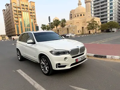 Pristine BMW X5 xDrive50i Luxury Line 2017 | GCC Specs | V8 Power