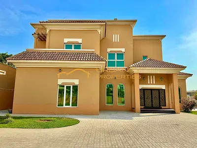 Spacious || 4 Bedroom Villa || private swimming pool || Huge Garden ||