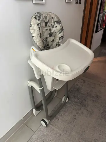 Comfortable Baby High Chair with Tray
