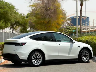 صورة 5 لـ 2025 Tesla MODEL Y