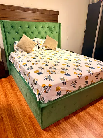 Double bed with storage with new mattress