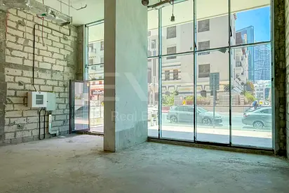 RETAIL SPACE | STRONG FOOTFALL | PRIME AREA