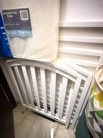 INFANT WOODEN CRADLE