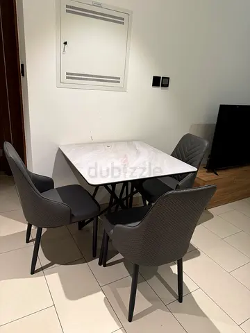 Modern 3-Seater Dining Table with Marble Top and Grey Chairs