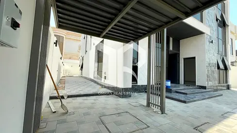 🏡 فيلا فاخرة للبيع في منطقة الحوشي – الشارقة | تملك حر للعرب و المواطنين | عنوان الفخامة والهدوء