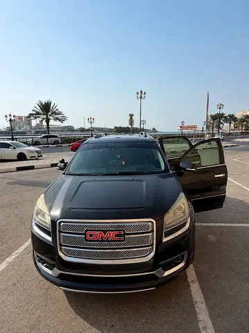 GMC Acadia Denali 2015 GCC Specs - Excellent Condition