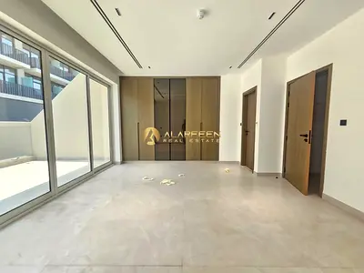 Fitted Kitchen | Brand New | With Elevator