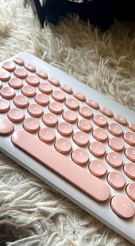 YUJISO - Pink Yujiso Keyboard { Creamy keyboard clicks } Excellent Condition