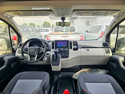 2026 Toyota HIACE — фото 11