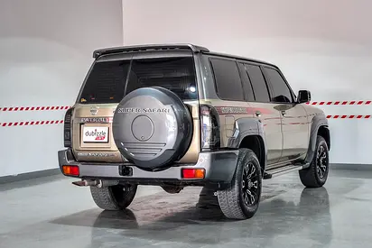 2023 Nissan PATROL SAFARI 缩略图 8