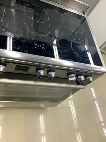 Stainless Steel Electric Ceramic Hob with Oven - Good Condition