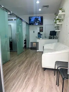 🌟 Running Salon Business Available for Rent – Oud Metha 🌟