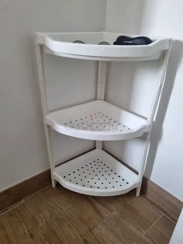 Side stand dismandable and multipurpose useful corner