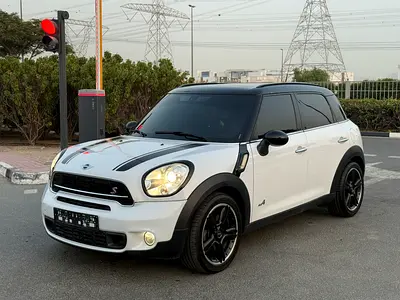 Meticulously Maintained 2016 MINI Cooper S | GCC Specs | Low Mileage
