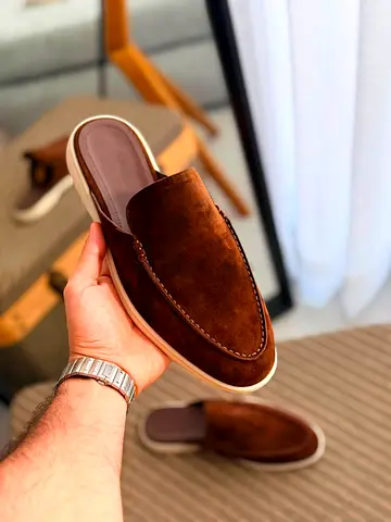 LORO PIANA
Babouche Walk Loafer In Suede

in super master quality 💎

/ 40-47 /