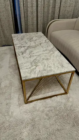 Marble-look Coffee Table - Perfect Condition (used by the US family)