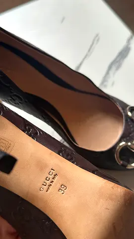 Authentic Vintage Gucci Guccissima Horsebit Brown Leather Peep Toe Heels – Size 39